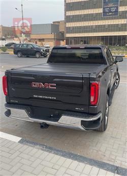 GMC Sierra